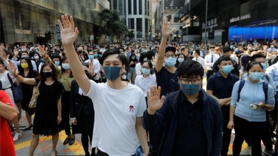Hong Kong in first recession for a decade amid protests