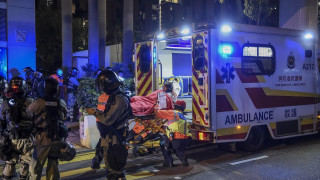 Anxious families wait outside besieged Hong Kong campus