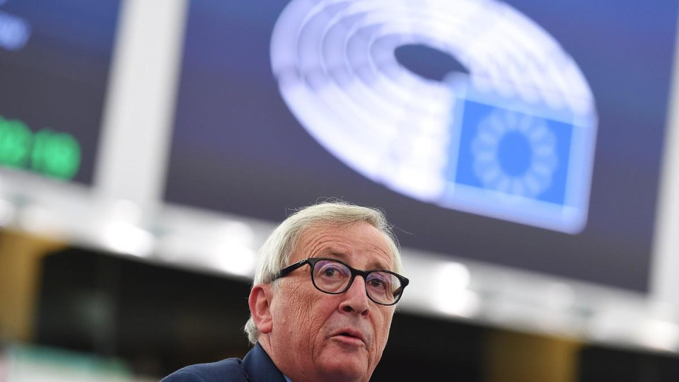 EU chief Juncker leaves hospital