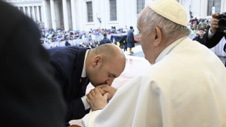 Former Caretaker Minister Vassil Grudev Has Attended a Meeting with Pope Francis